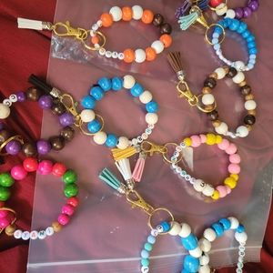 Keychain bracelets